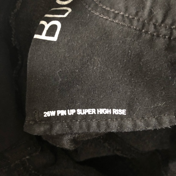 BLACK JEAN SHORTS - Picture 4 of 4